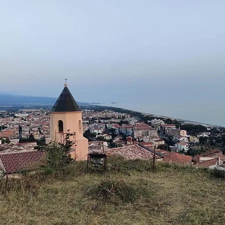 Relax By The Sea In Southern Italy Apartamento Scalea